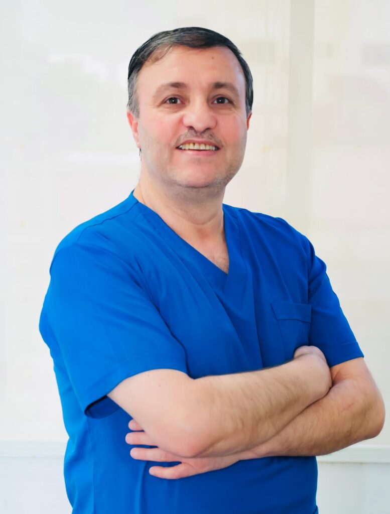 Image of the doctor Munir Rahal.